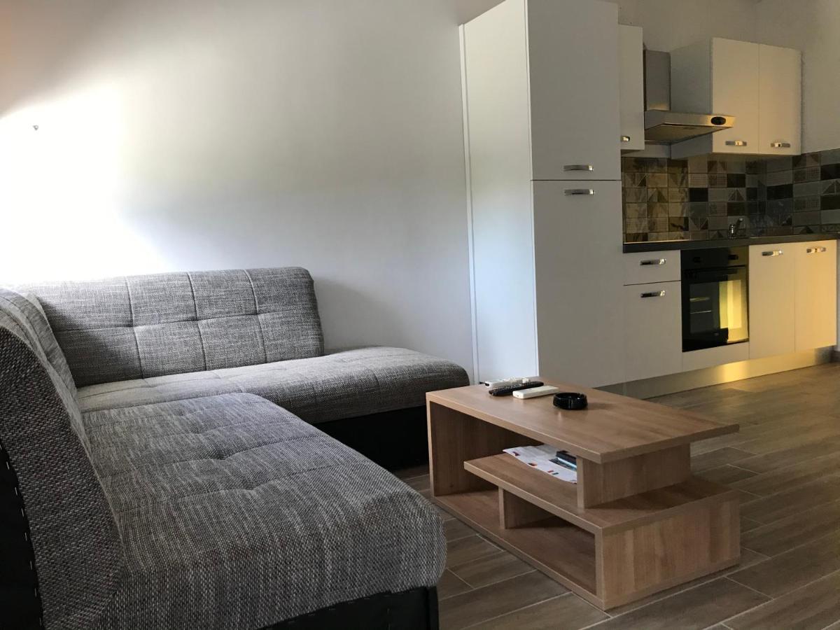 באסקה Apartments Lena מראה חיצוני תמונה