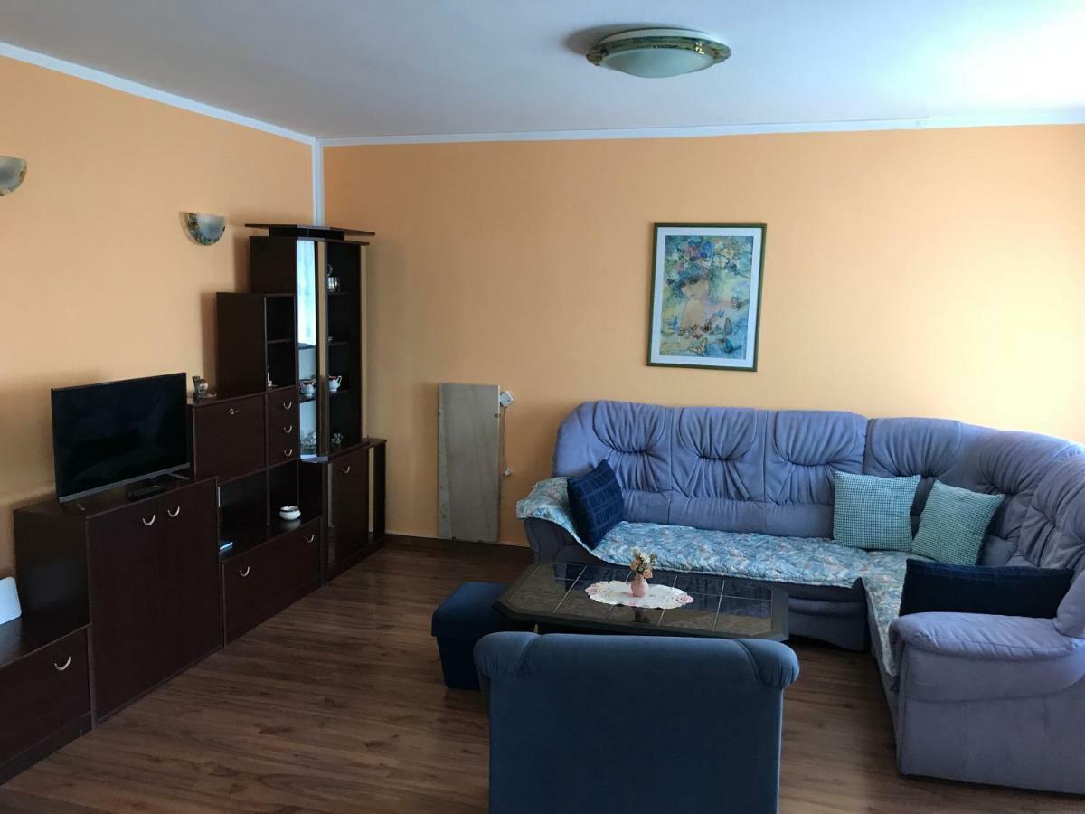 באסקה Apartments Lena מראה חיצוני תמונה