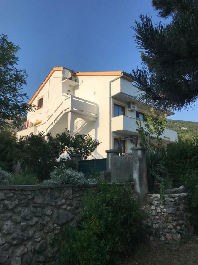 באסקה Apartments Lena מראה חיצוני תמונה