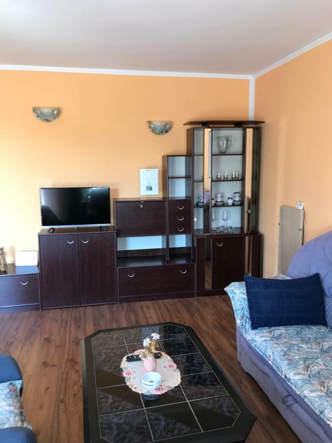 באסקה Apartments Lena מראה חיצוני תמונה